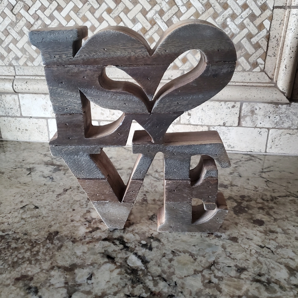 LOVE Stand up sign